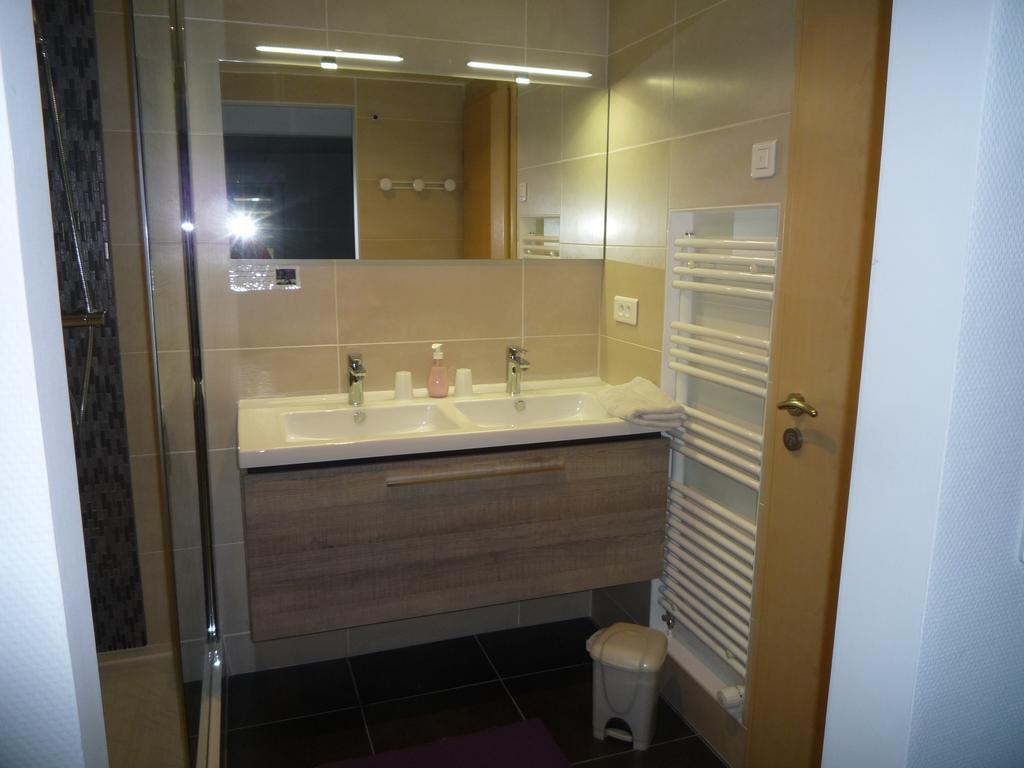 Chambres D'Hotes Les Chalinettes Fegersheim Rum bild