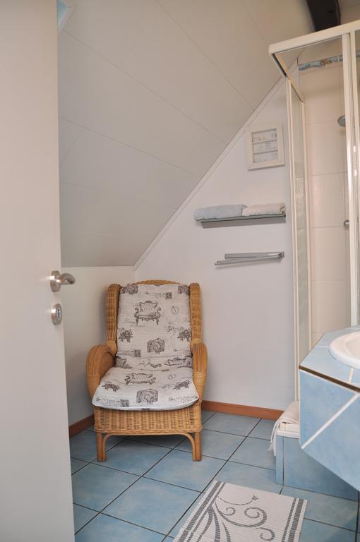 Chambres D'Hotes Les Chalinettes Fegersheim Rum bild