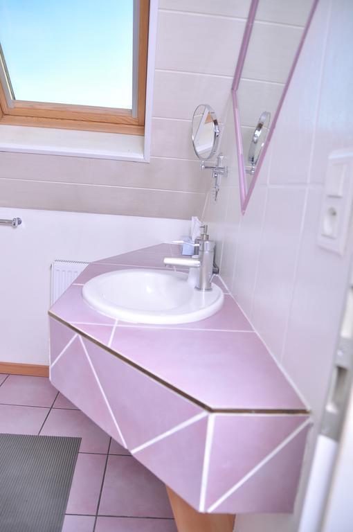 Chambres D'Hotes Les Chalinettes Fegersheim Rum bild